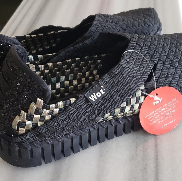 Shoes - Picture 2 of 3